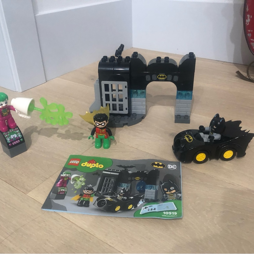 LEGO DUPLO Batman Batcave Set with Black and Green